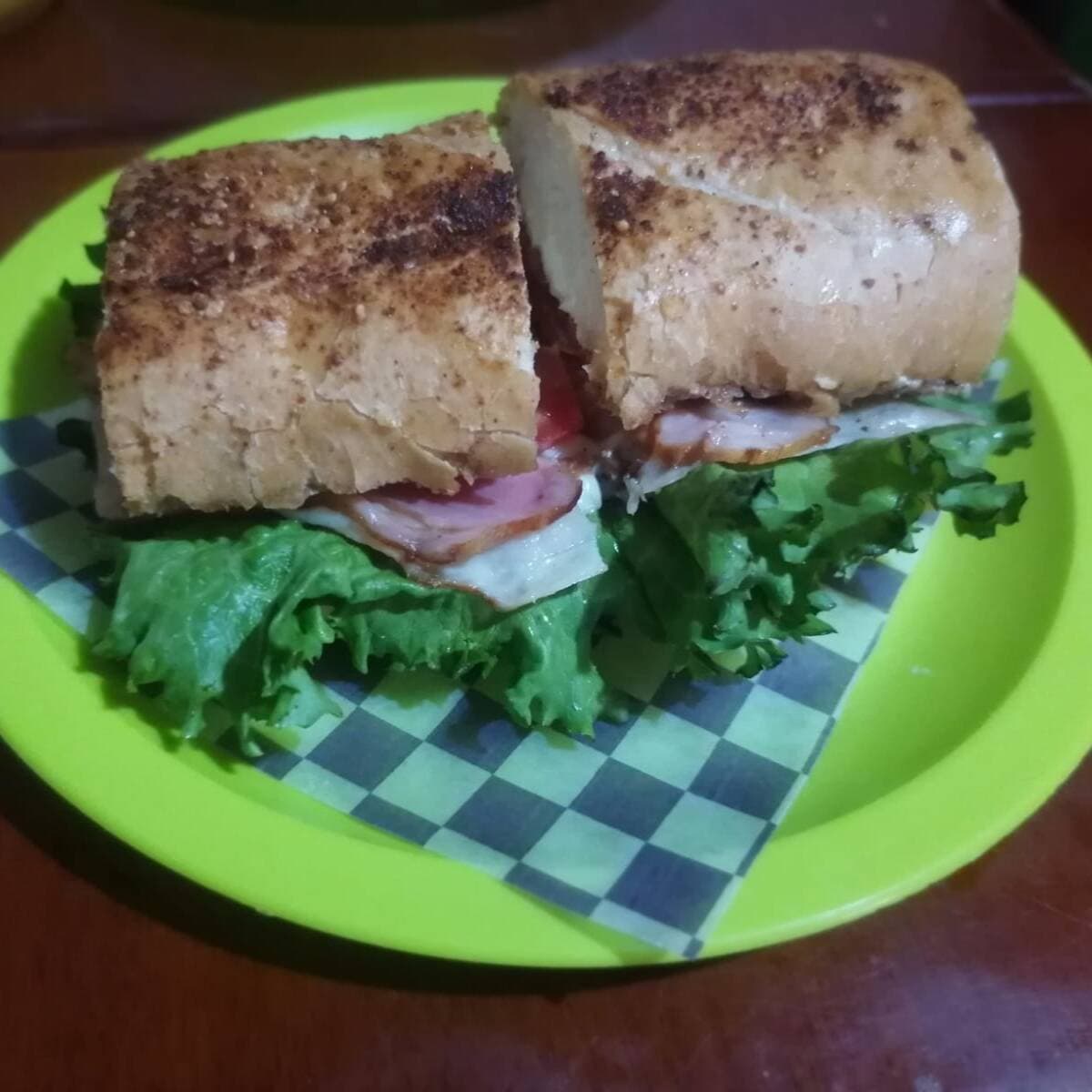 Baguette de Tocino con Queso