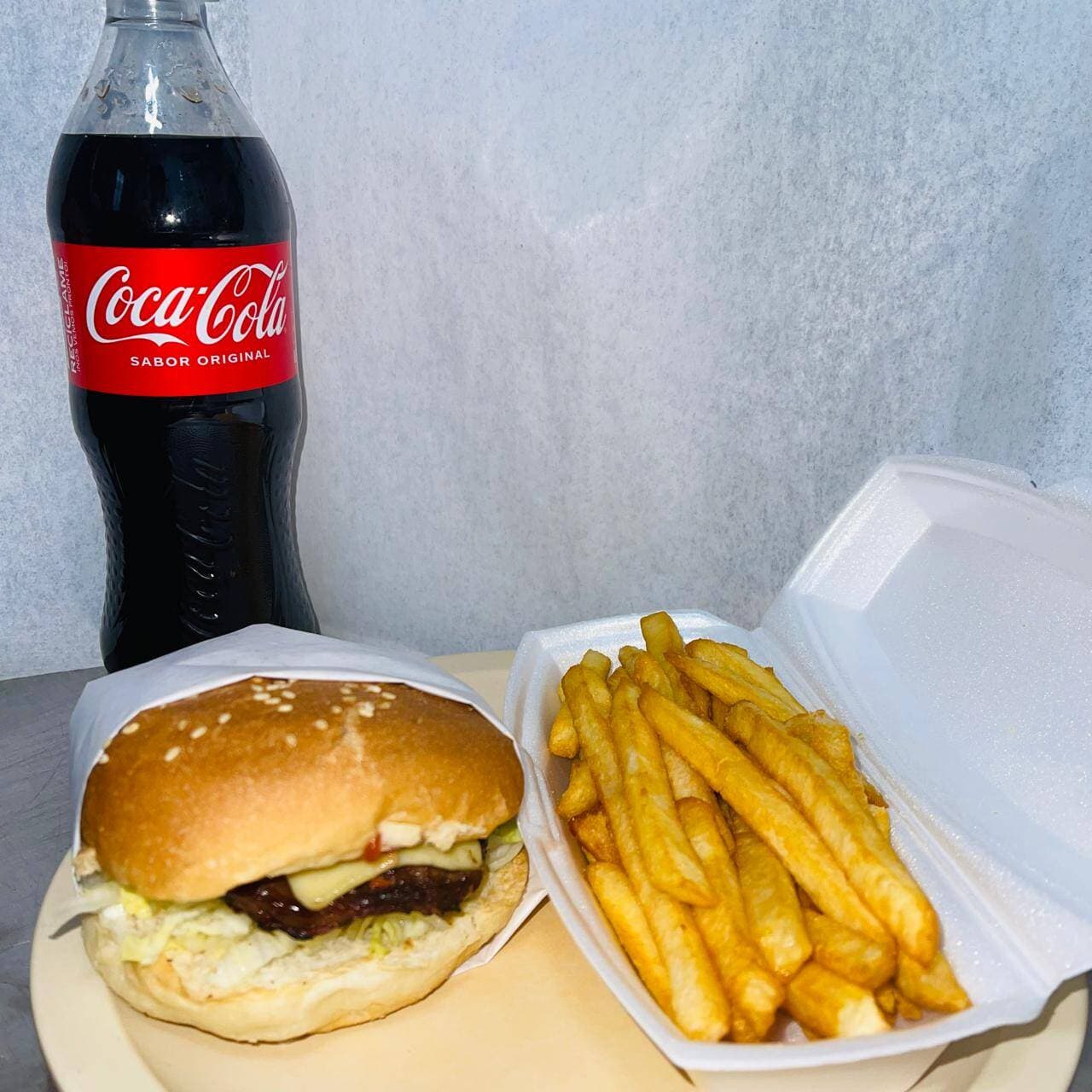 Combo Hamb Sencilla + Papas + Refresco