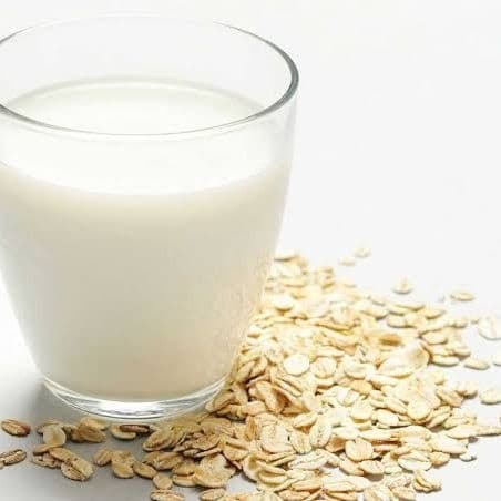 Agua de avena, vaso de 16 onz