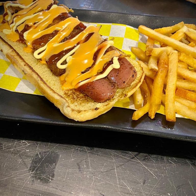 Hot Dog Clásico con Papas
