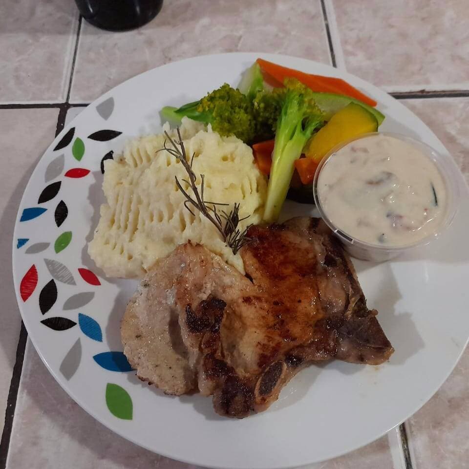 Chuleta en Salsa de Tomillo