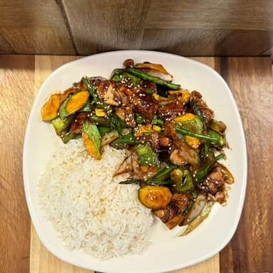 Teriyaki Pollo + 1/2 California + Te Negro 16oz