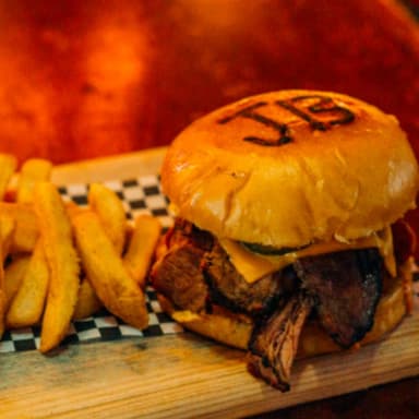 Hamburguesa Junior & Refresco