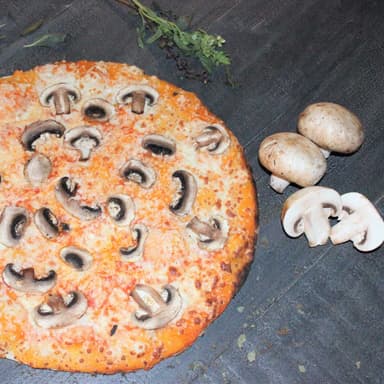 Pizza Familiar Mitad Pepperoni / Champiñón