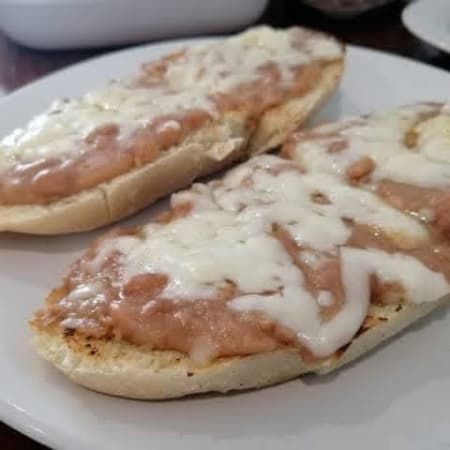 mollete de frijol