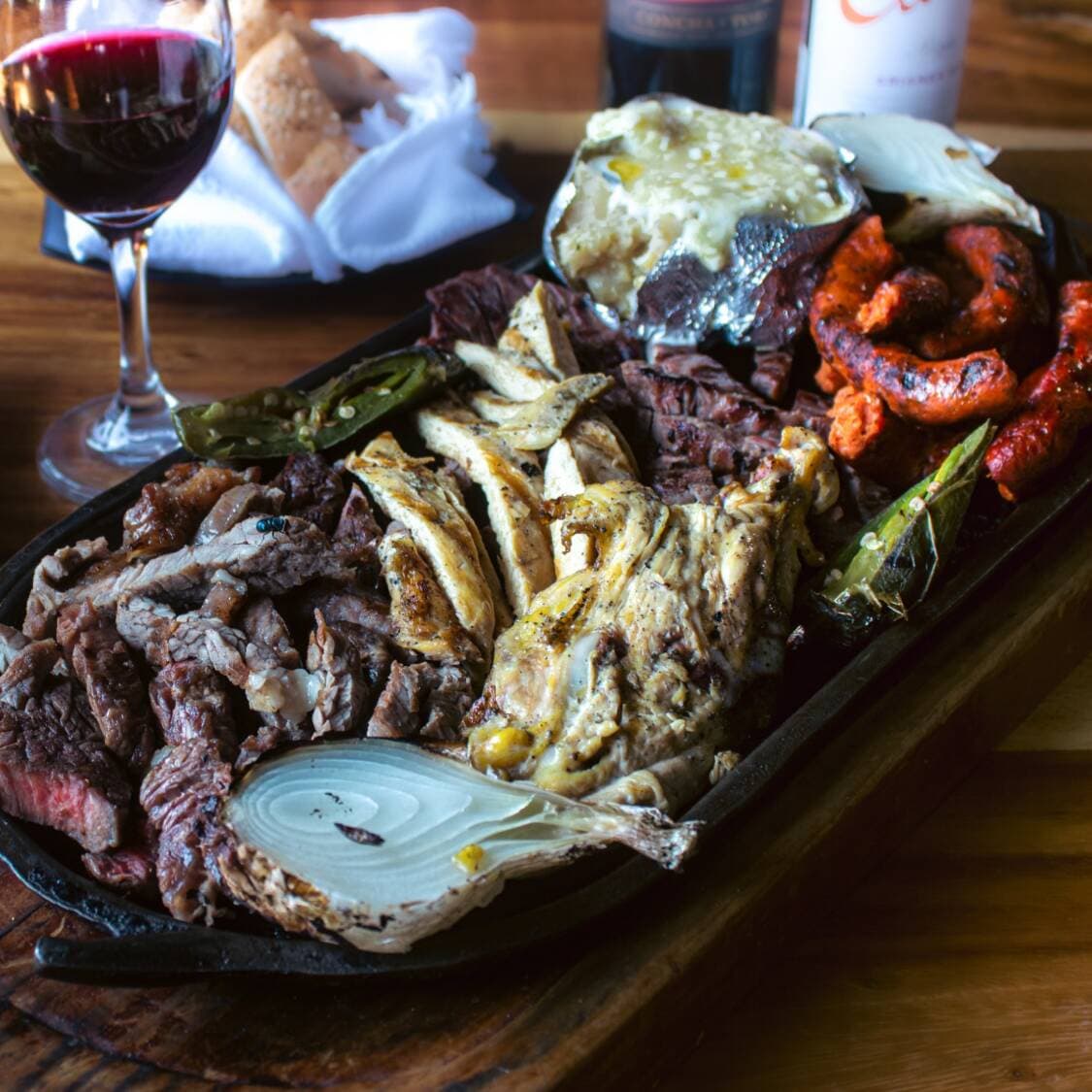 PARRILLADA MIXTA +4 REFRESCOS O AGUA DE SABOR