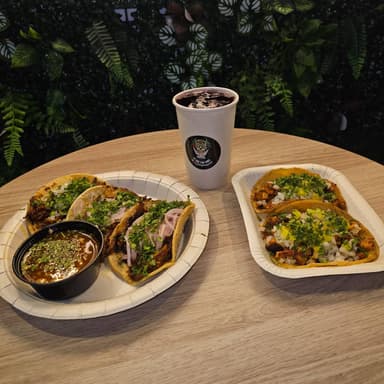 Combo 2-Tacos X3 Birria- X2 Pastor-1 Bebida