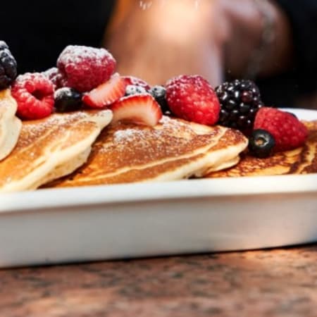 Pancakes & Berries