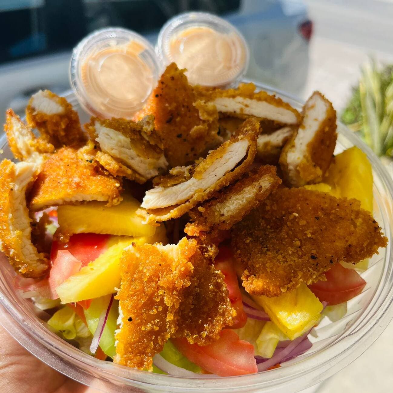 Ensalada Pollo Empanizado - Piña