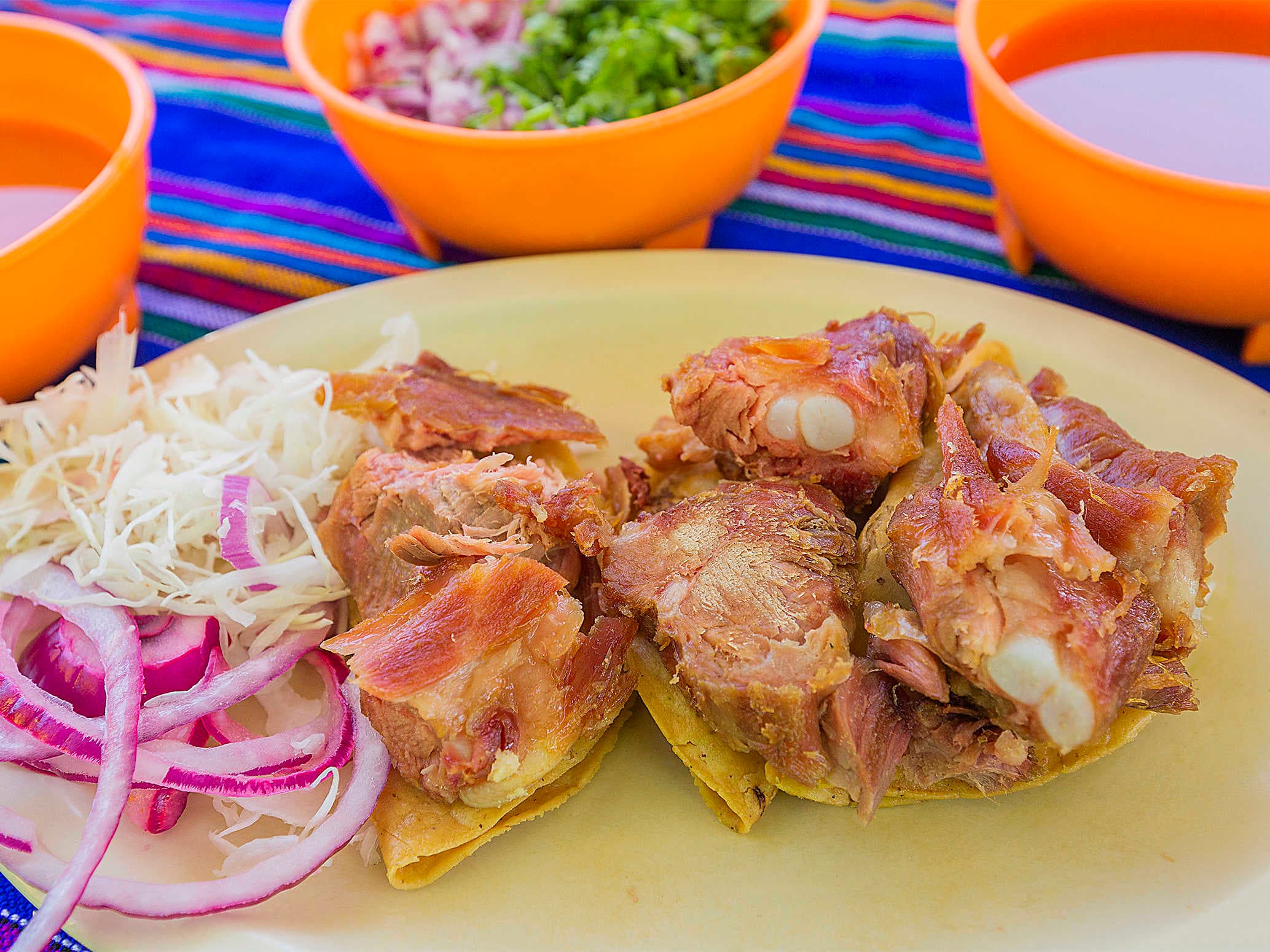 8 TACOS DORADOS CON CARNE