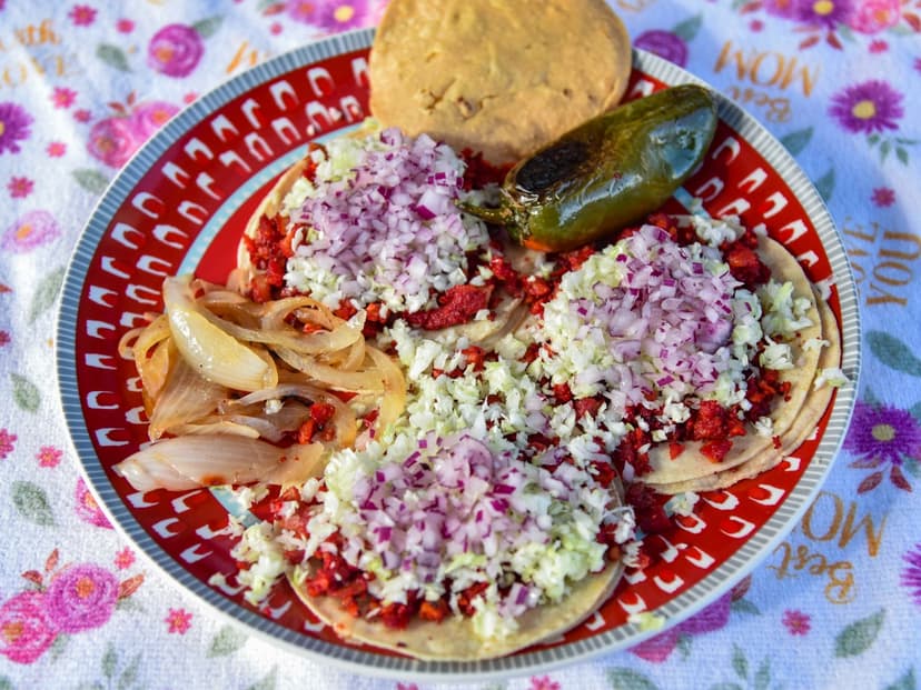 Tacos de Adobada Santi