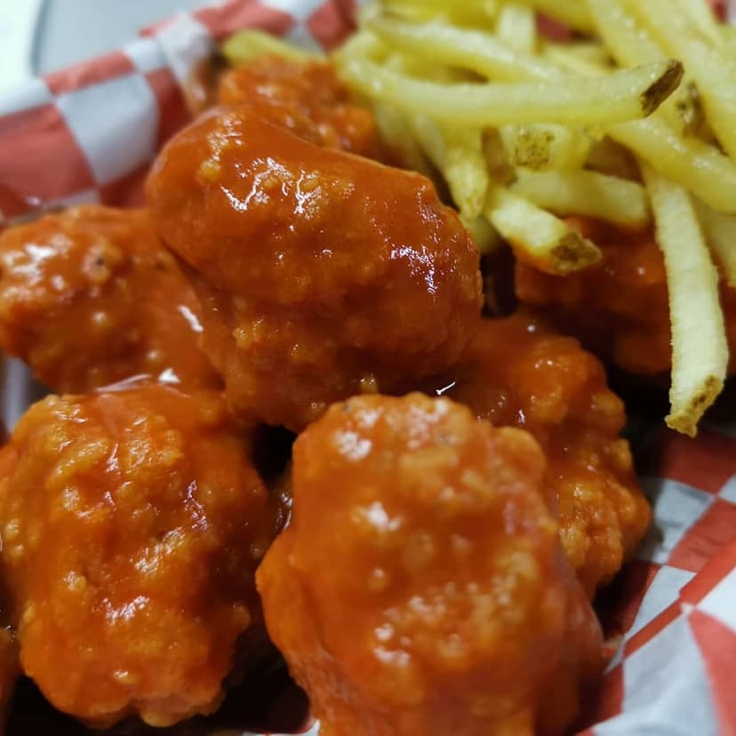 Boneless y Hamburguesas del Cobach