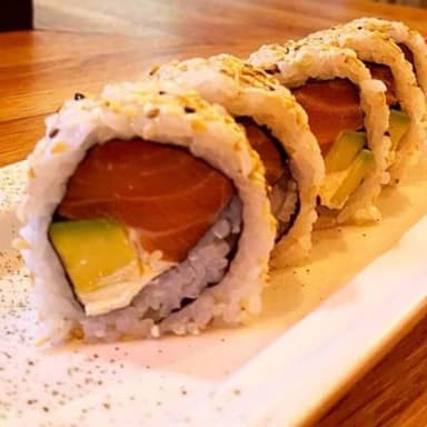 Futoi Salmón Roll