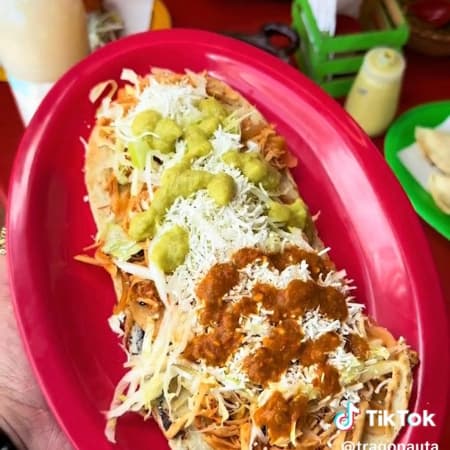 Huarache con Guiso
