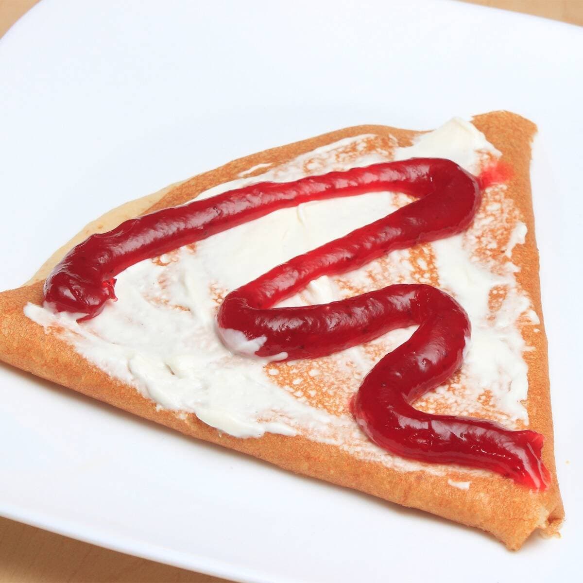 Crepa Philadelphia con Mermelada de Zarzamora