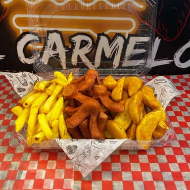 MIX-SALCHIPULPO CON PAPAS A LA FRANCESA Y GAJO