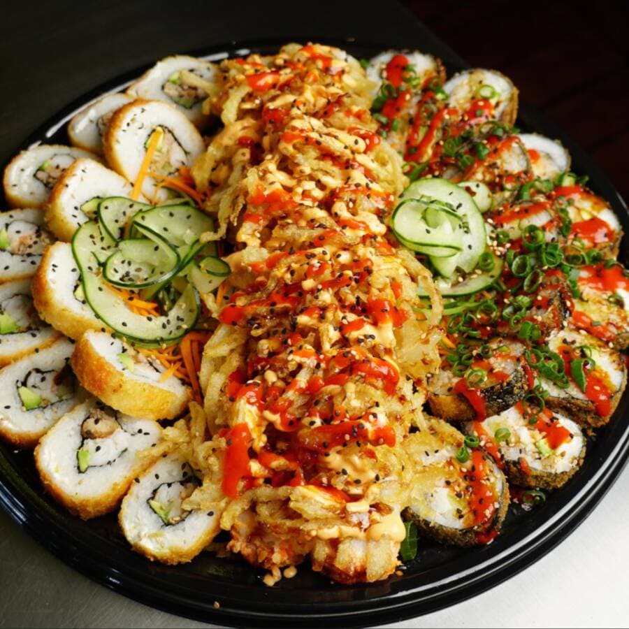 Charola 3 rollos (CMT, CLX y spicy Crazy roll)
