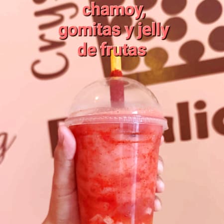 Smoothie de Sandia y Fresa Natural, con Gomitas