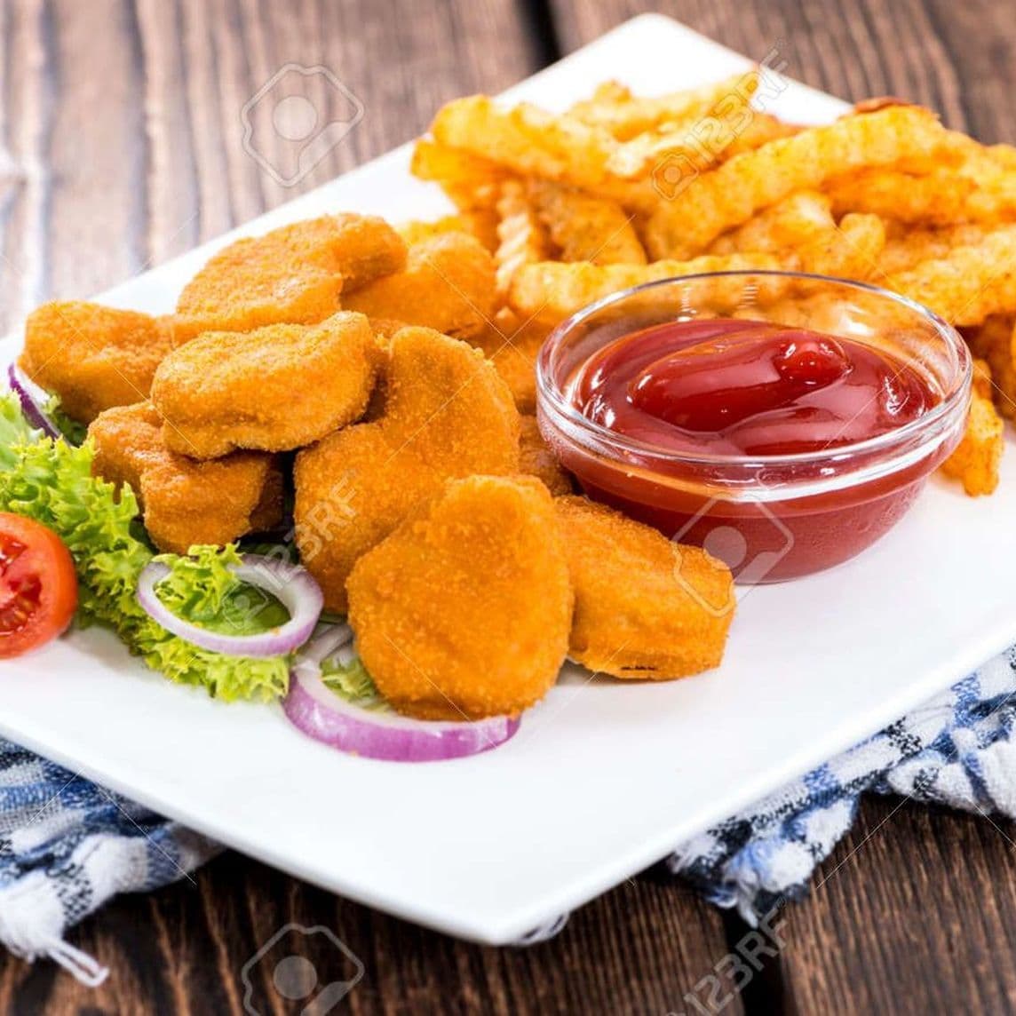 7 Nuggets con Papas a la Francesa