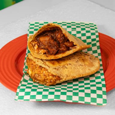 Gordita con Guisado