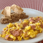 Huevos Revueltos con Jamon