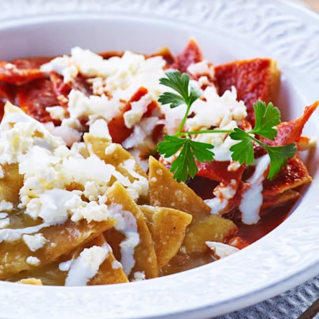 Chilaquiles divorciados con huevo