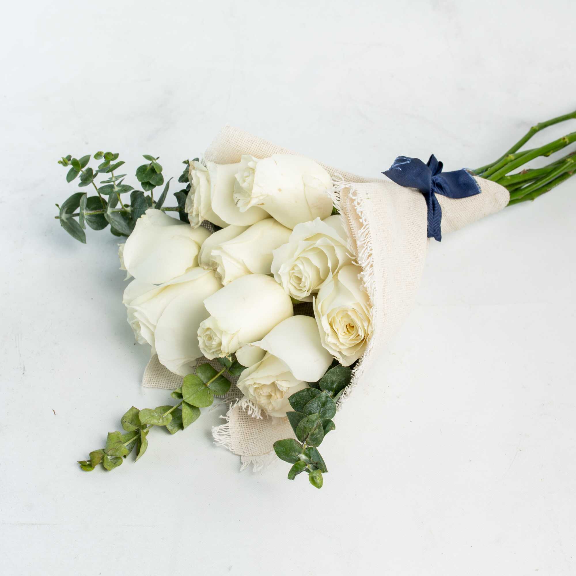 Ramo 9 Rosas Blancas