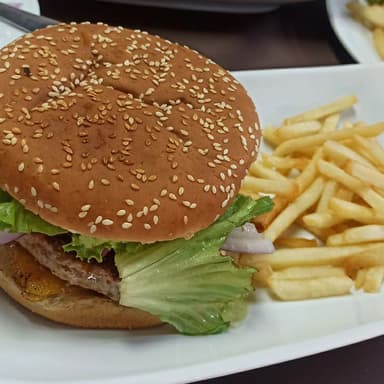 HAMBURGUESA DE RES