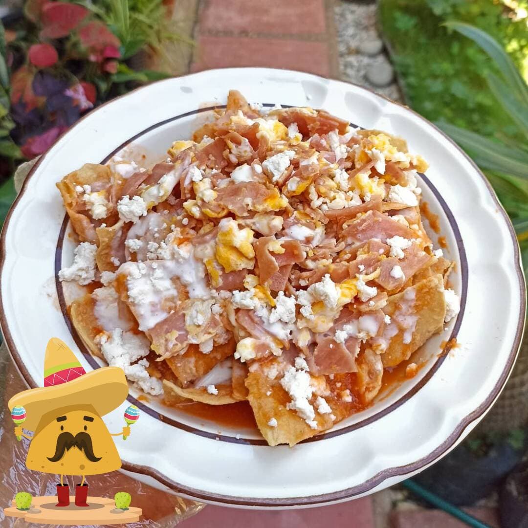 Chilaquiles con Huevo con Jamón