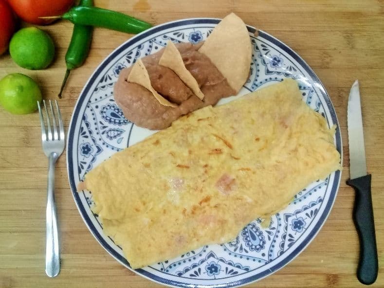 OMELET JAMON Y QUESO