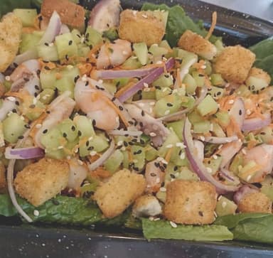 Ensalada mixta (camarón y pulpo)