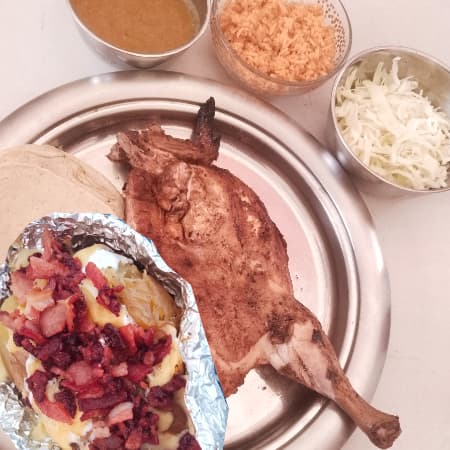 Medio Pollo Asado Al Carbon Con Papa Tocino