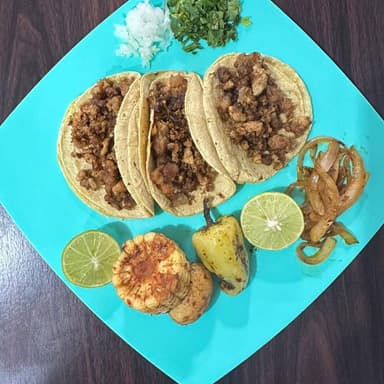 TACOS DE BISTEC
