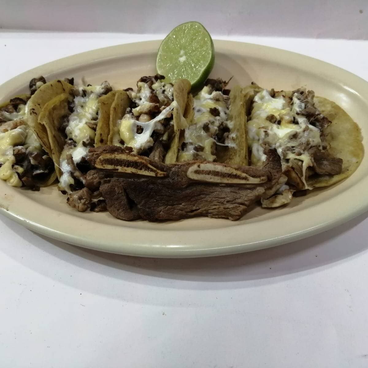 Orden de costilla de res con queso