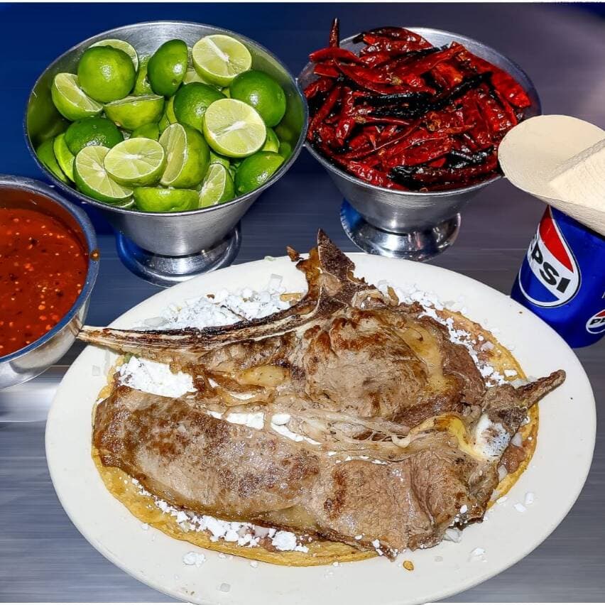 Huarache con costilla