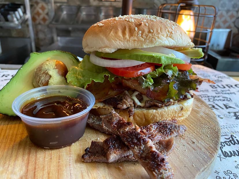 La Burgueria Foodies & Grill