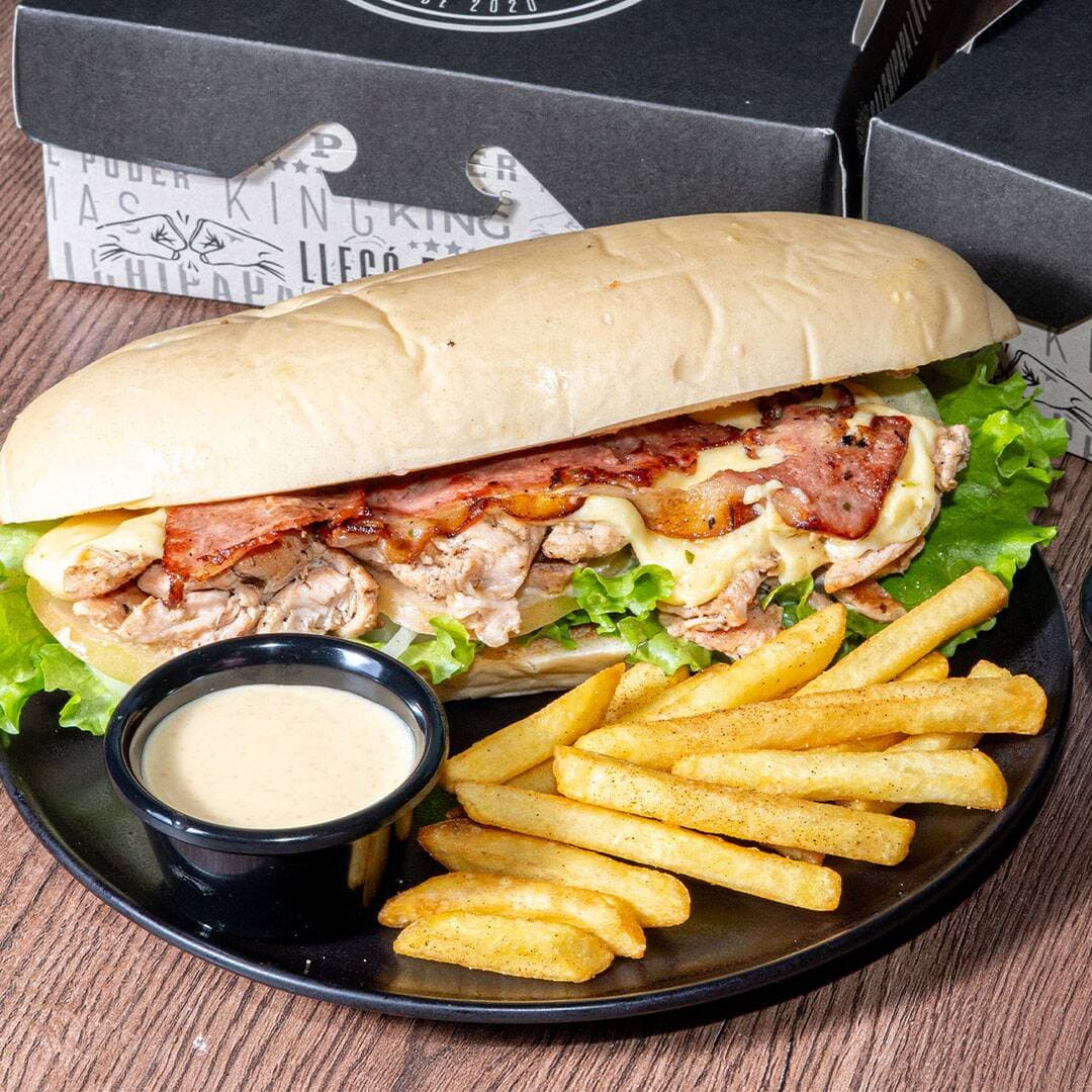 Sándwich Pollo Desmenuzado