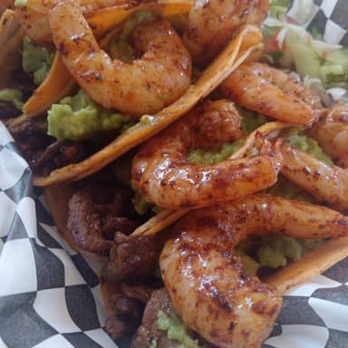 Orden De Tacos Mar Y Tierra!