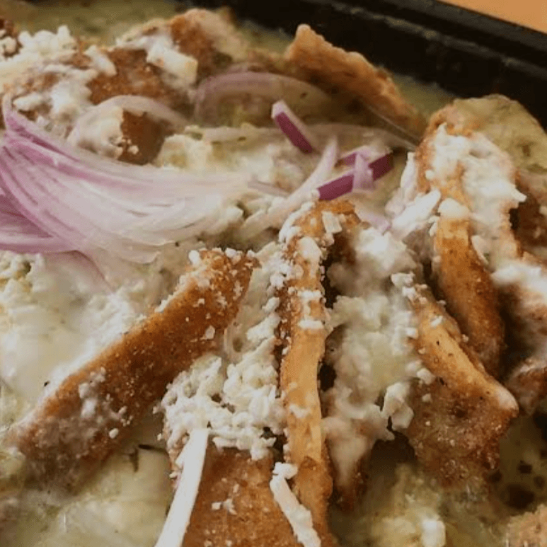CHILAQUILES VERDES CON MILANESA 😀