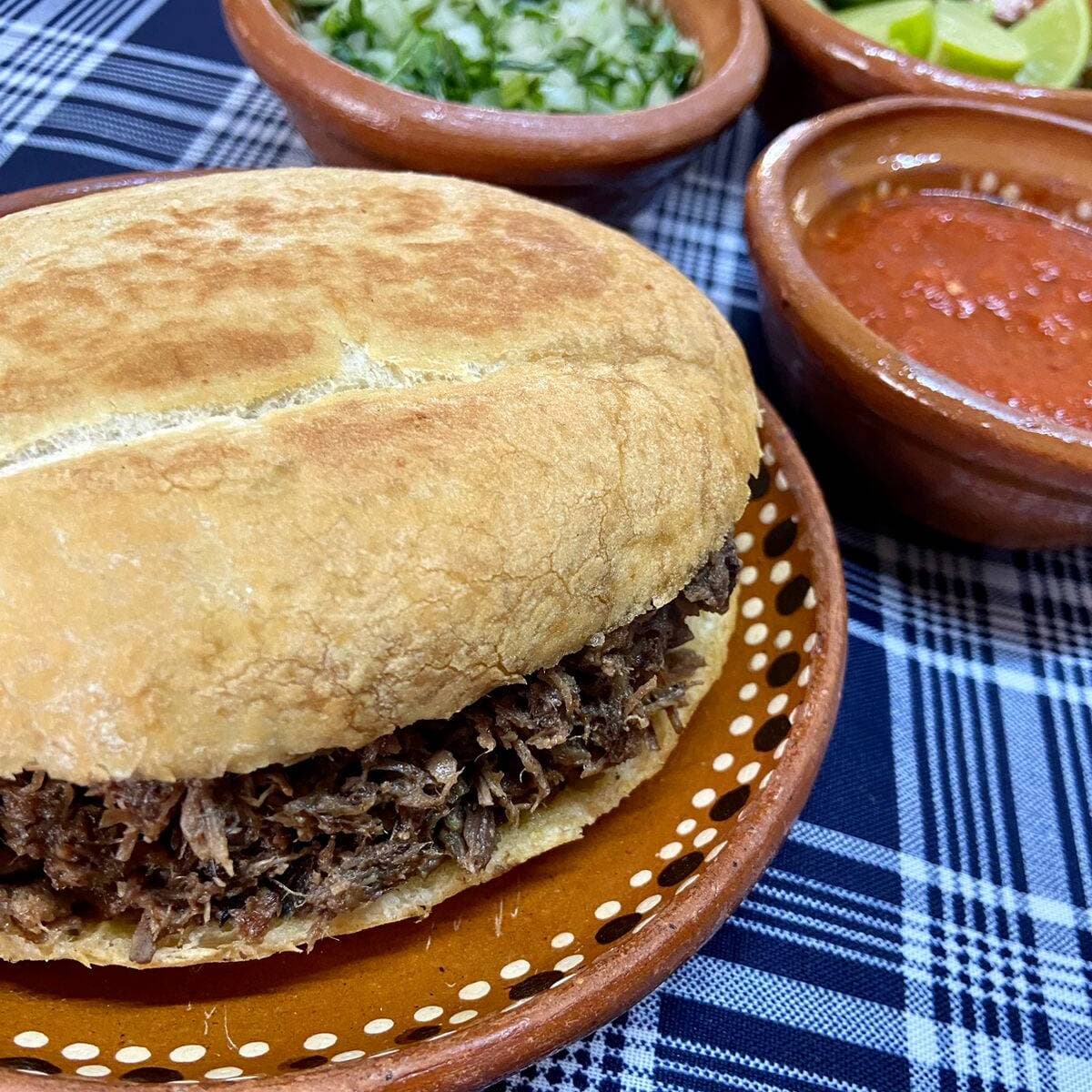 Lonche de barbacoa