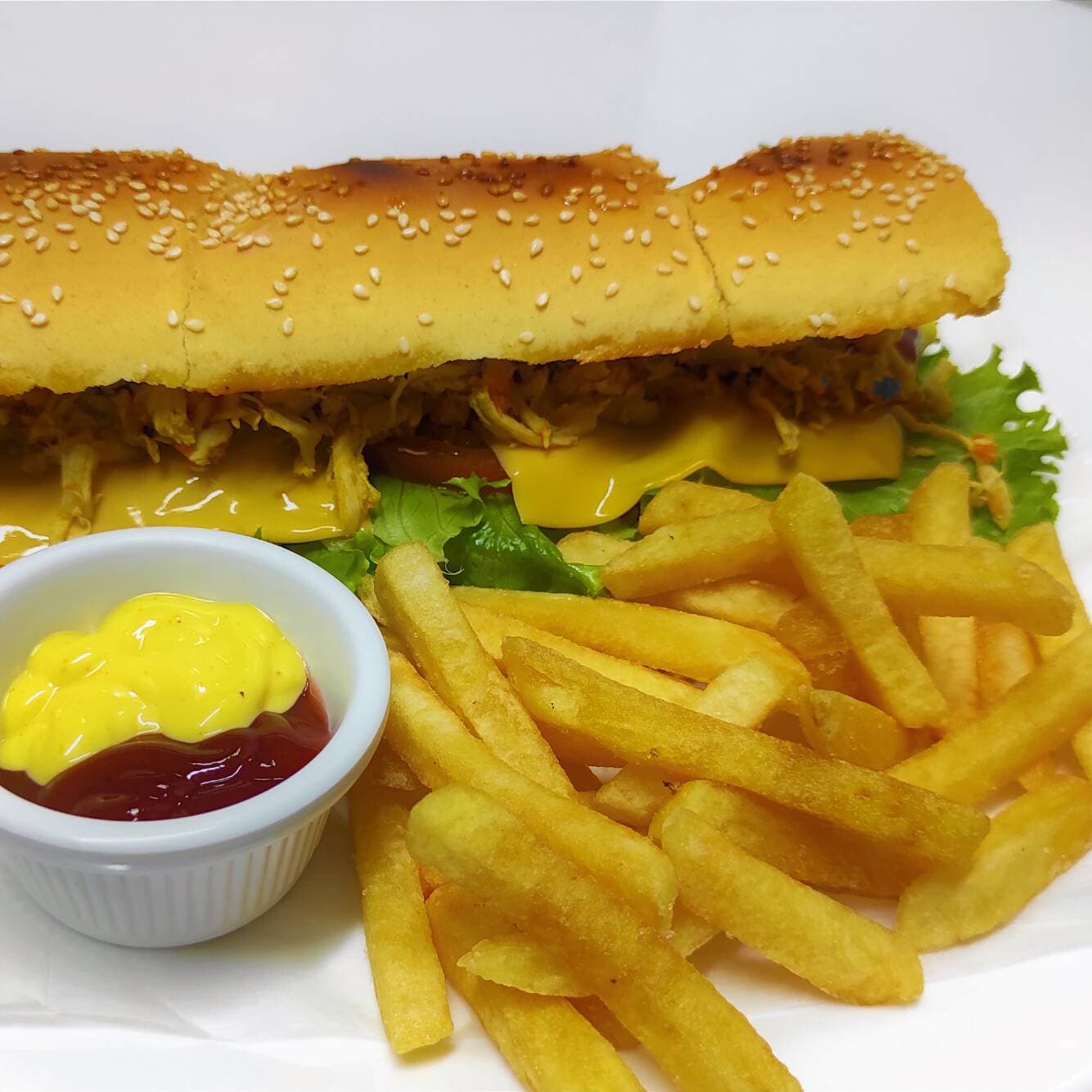 Sándwich de Pollo Mechado