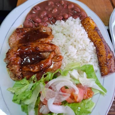 Almuerzo Cerdo BBQ