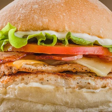 Chicken Bacon doble cheese + papas
