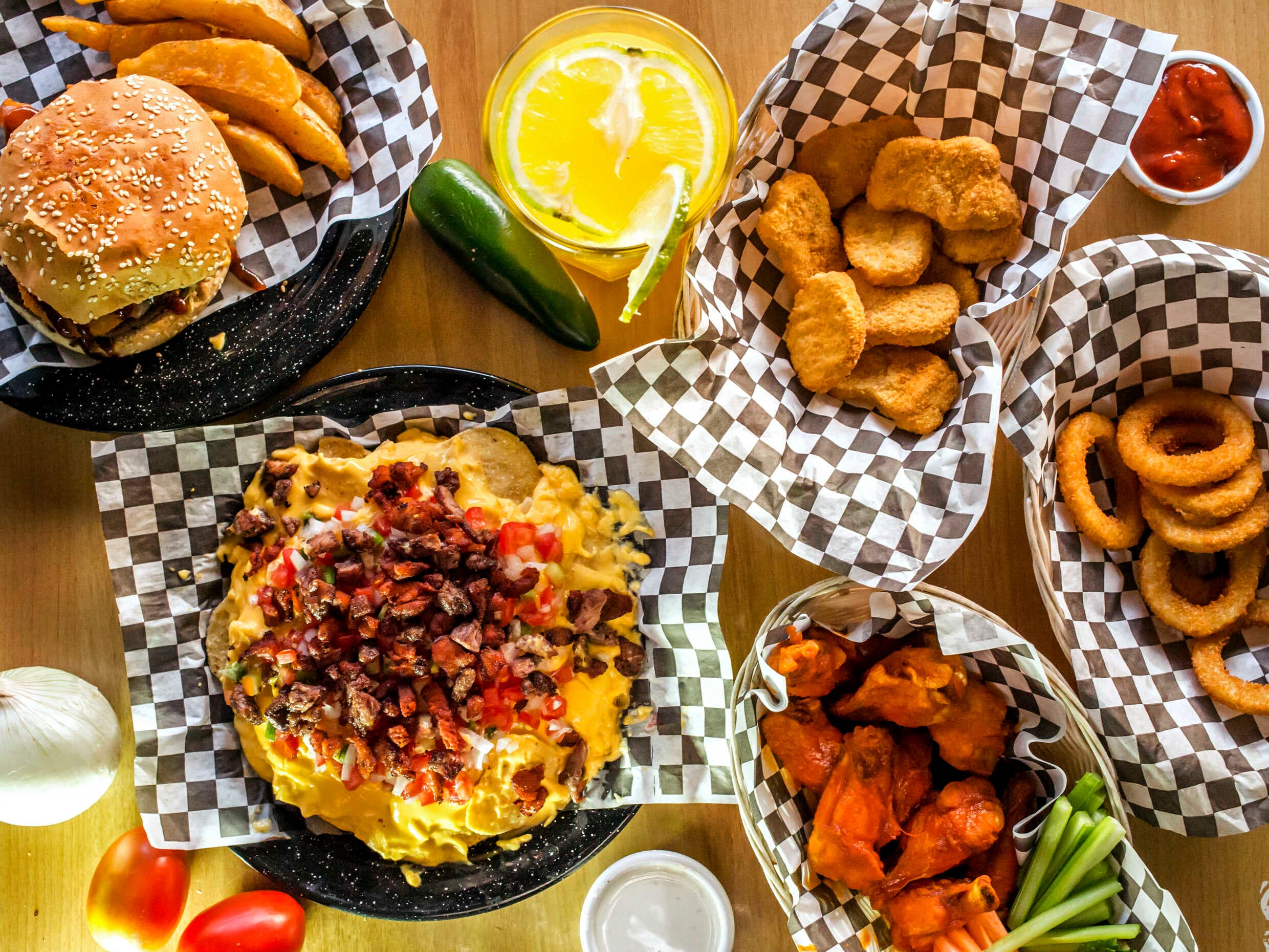 Insert Coin Nachos Snacks y Wings