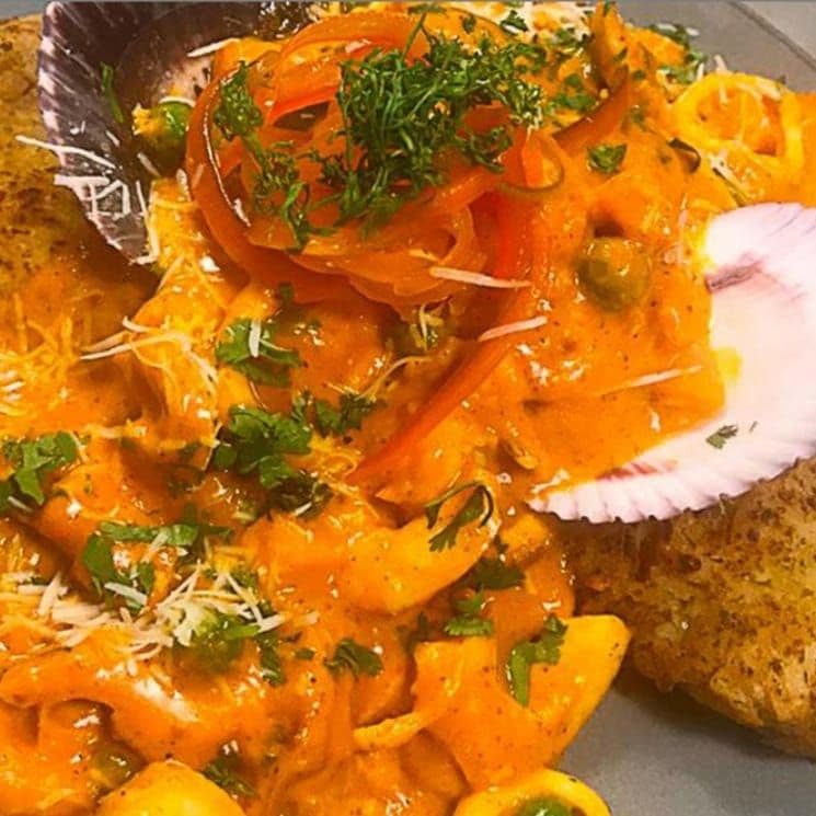Tacu Tacu con Salsa de Mariscos