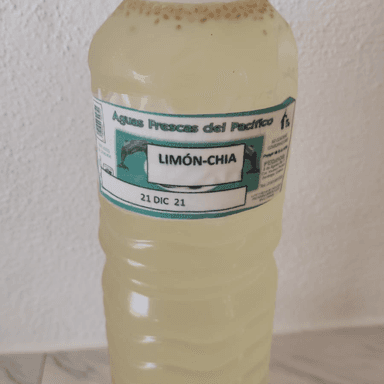 CH. Agua Fresca de LIMON con Chía Chica
