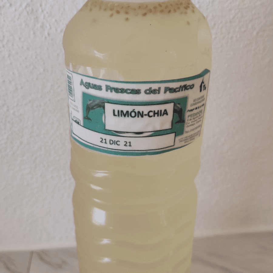 CH. Agua Fresca de LIMON con Chía Chica