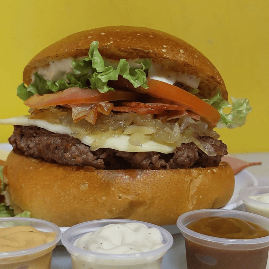 COMBO Hamburguesa de Res Saraviado