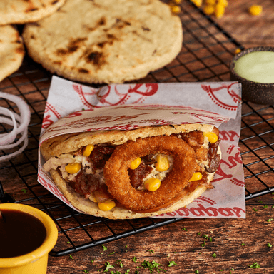 Arepa Saraviada + Papas a la Francesa