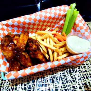 Wings 500gr. + Fries